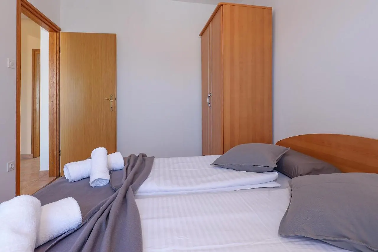 Apartments Villa Bernarda Silo   Silo (Krk)