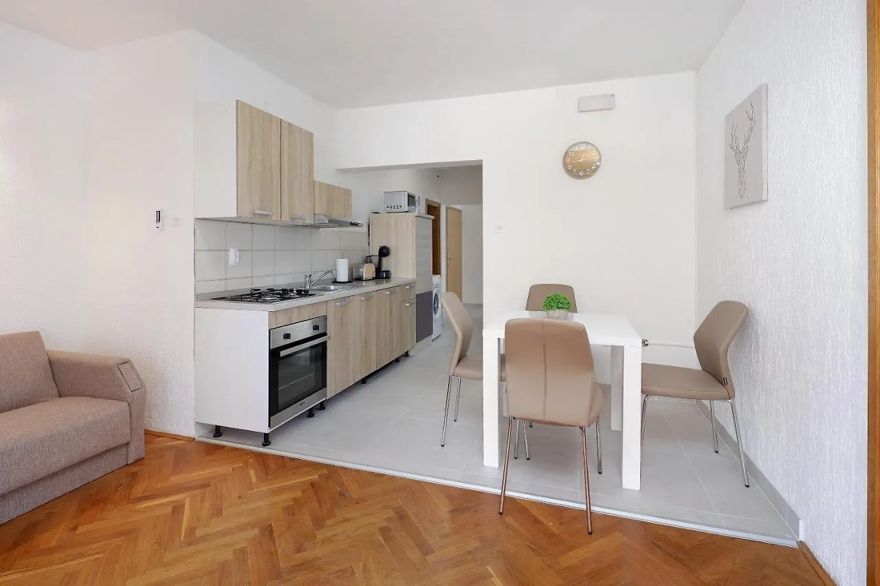 Apartments Villa Bernarda Silo  Croatia