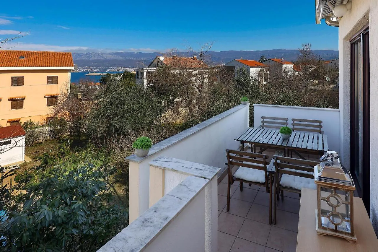 Apartments Villa Bernarda Silo  0*, Silo (Krk)